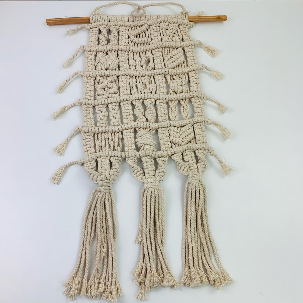 Macrame Wall Hanging Tapestry - Picture 5 of 7